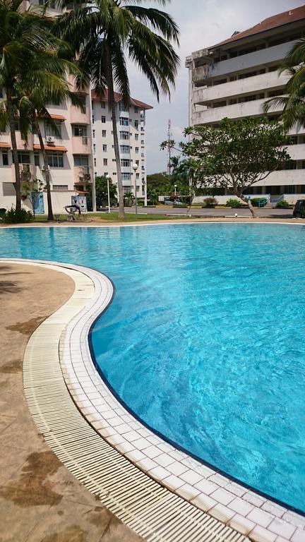Family Beach Condo Pd At Cocobay Resort Condominium Port Dickson Eksteriør billede